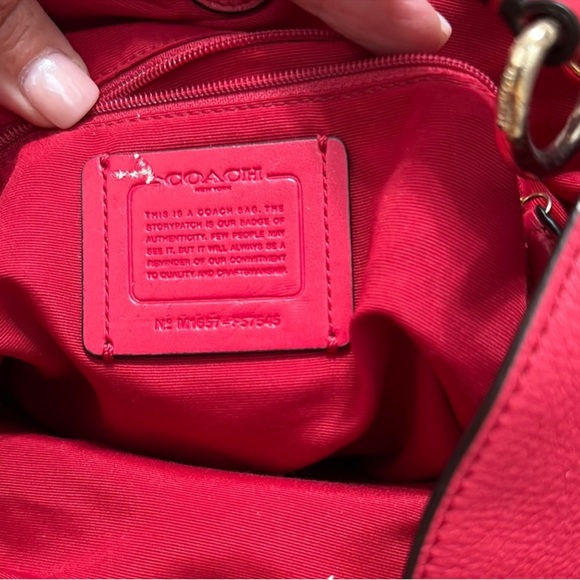 LOW START😛Coach Pebbled Leather Shoulder Bag EUC with Free Coach matching Wallet - Picture 7 of 14